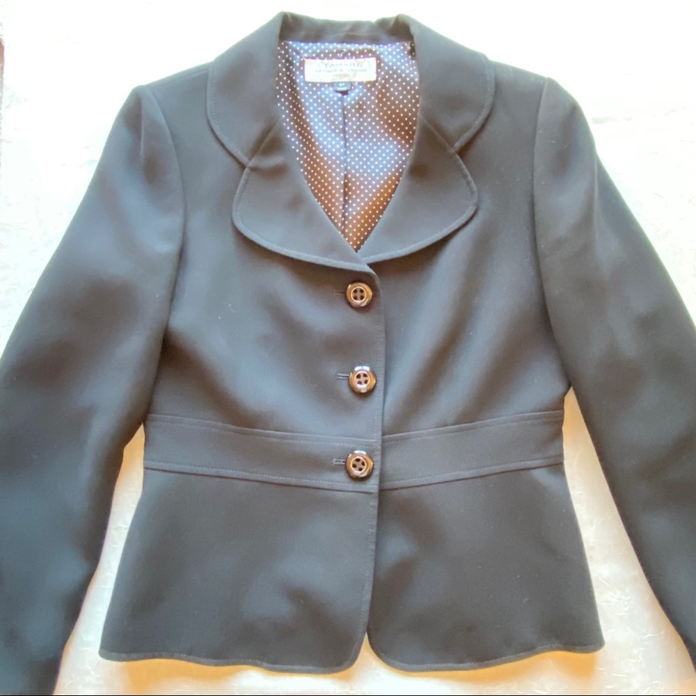 Tahari Arthur S. Levine Women’s Jacket and Pants 6P